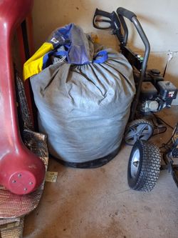 RV / Camper Cover – Fits 27–30 Ft – $30 QUICK SALE!