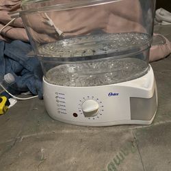 Oster 5711 Cooker & Steamer - 900W - 5.78L - White