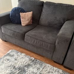 2 Piece couch With Pull Out Bed 