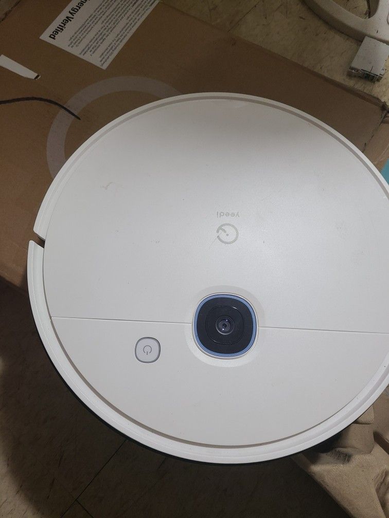 Robot Vacuum For Parts Or Repair 