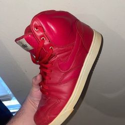 Rt1 Red Nikes 