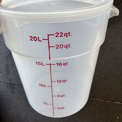 22 Qt Food Storage Container 