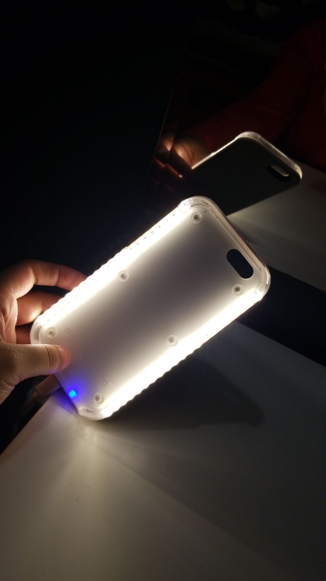 IPhone 6s lumee case lights up