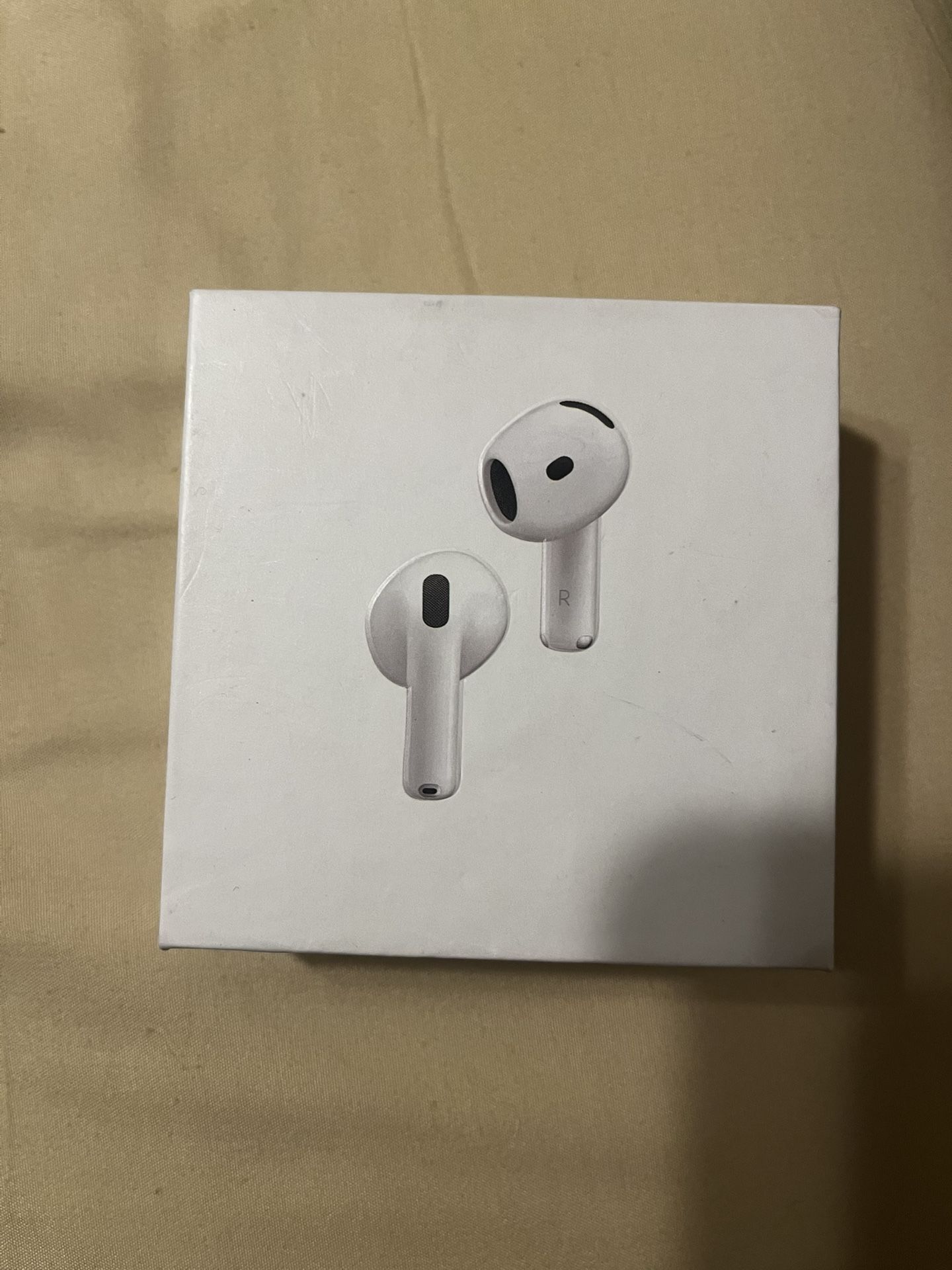 Apple AirPods 4