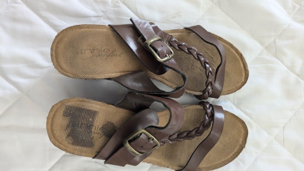Brown Wedge Sandal 7.5 Wide