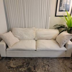 Cloud Couch Utopia