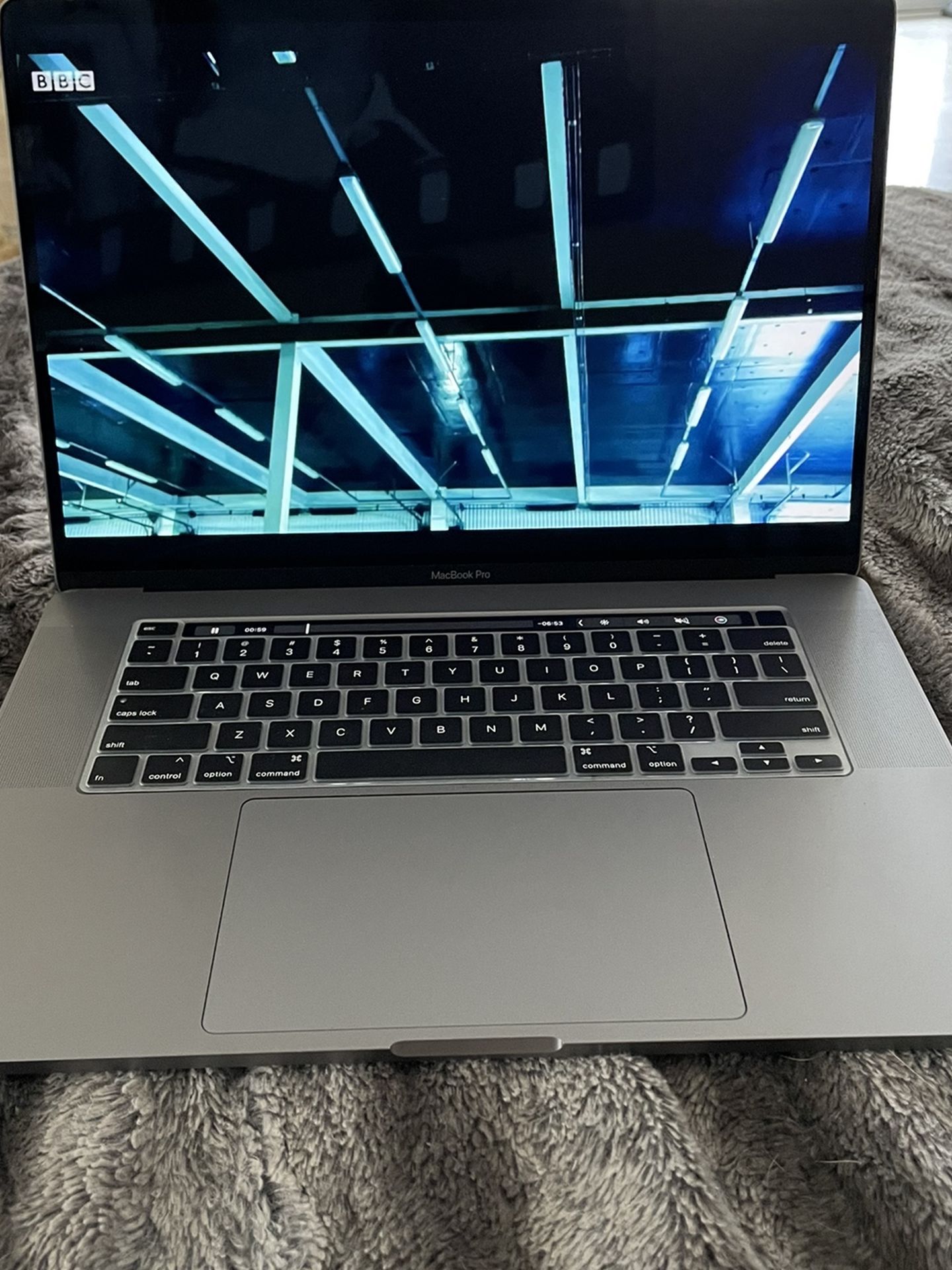 2019 MacBook Pro 16 inch 2.6 i7 16GB 512GB (read),All Products : American Fashion Style Bags On Sale