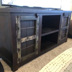 Reclaimed Hardwood Furniture From India