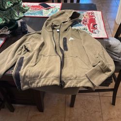 Nike Sweater Size Small