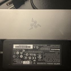 Razer USB 4 Dock: 14 Ports