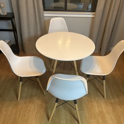 Dinning Room Table And Chairs