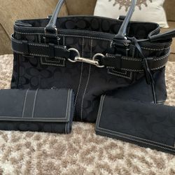 Coach purse, wallet & checkbook holder