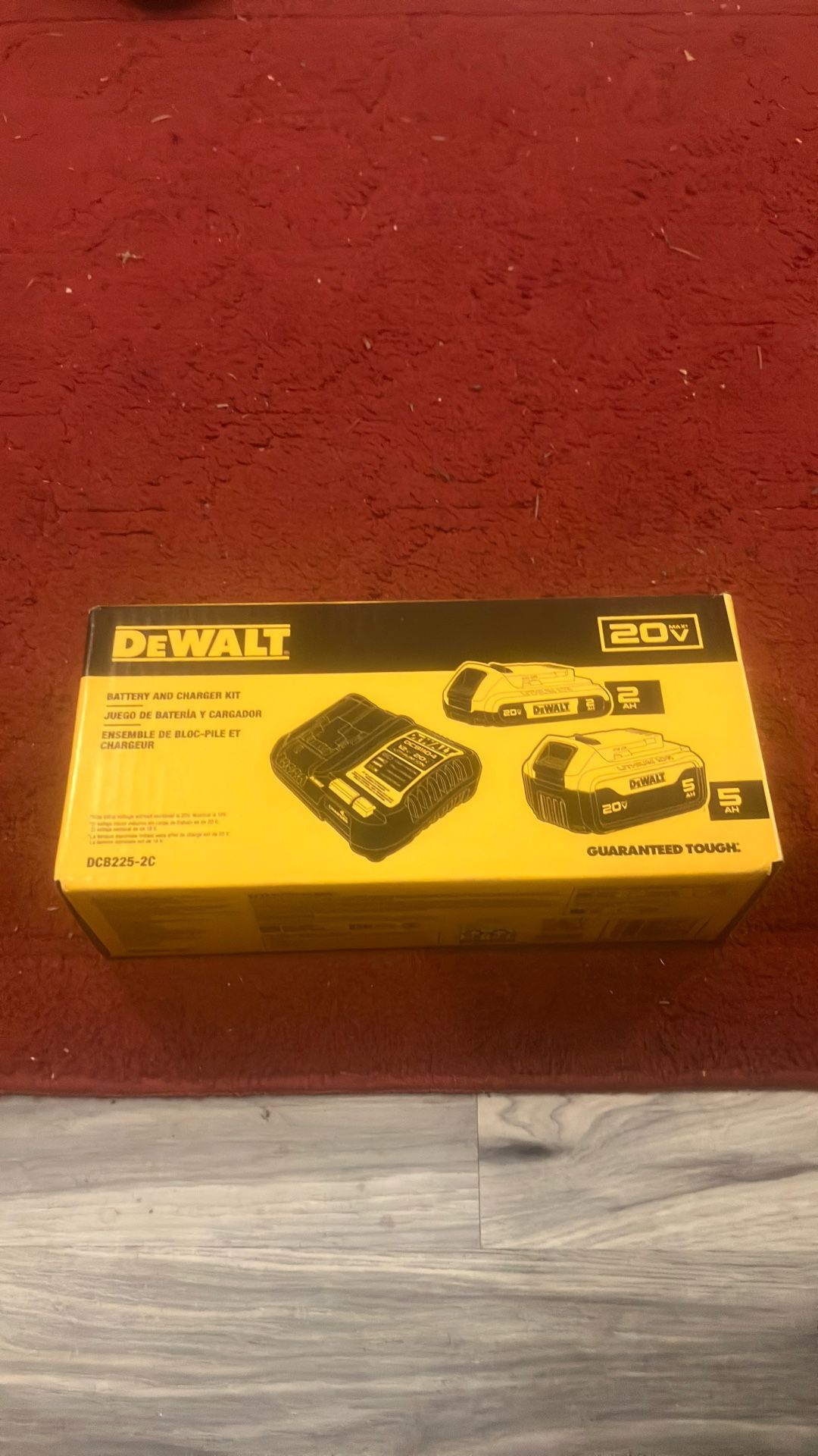 DeWALT BATTERY & CHARGER KIT