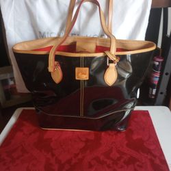 Dooney & Bourke Bag