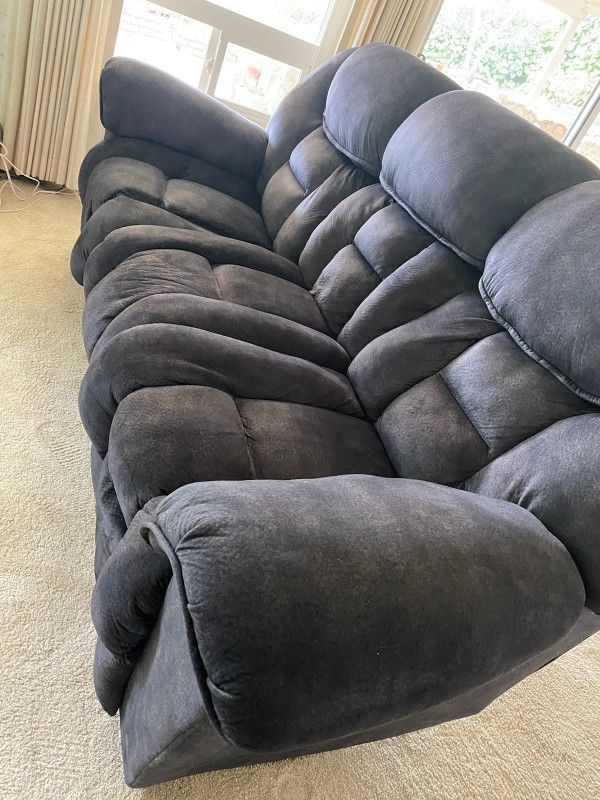 Double Recliner Couch 