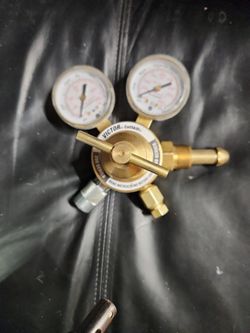 Victor Cutskill , 250 Series, Argon Regulator