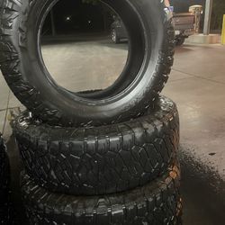 4 Traxxis Razr A/T 