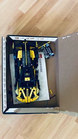 Bugatti Bolide Lego Car 905 pcs
