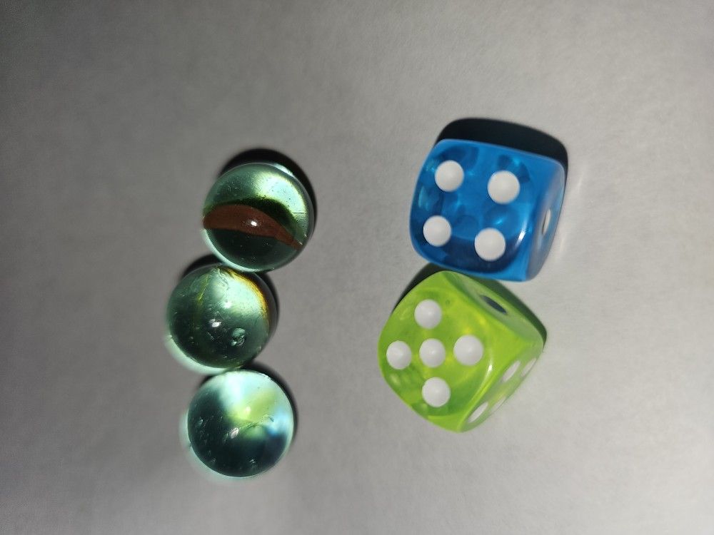 Vintage Game Dice And Marbles ESTATE