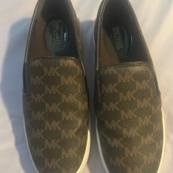 Used Twice Michael Kors 
