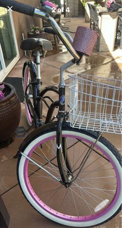 Black Cruiser Bike with Front Basket