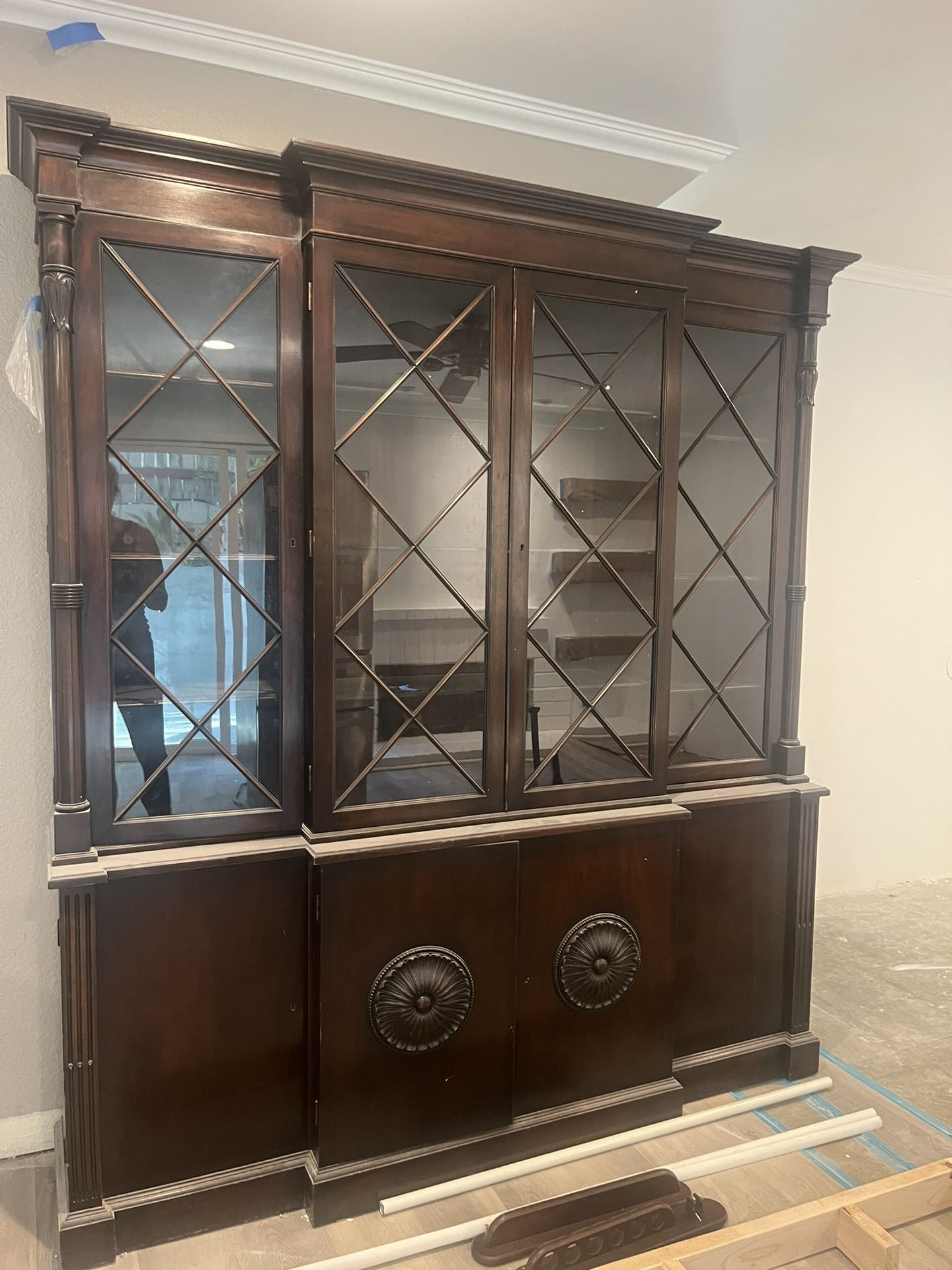 2 Piece Hutch With Key- FREE