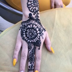 Henna حنا