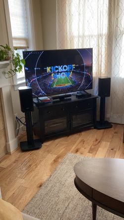 2.0 Speakers + center Channel Speaker