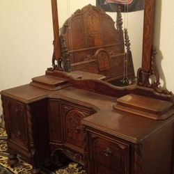 Old 5 Piece Bedroom Set Hand Carved Matching Flower Even Footboard Set Sleigh Rails & Slats