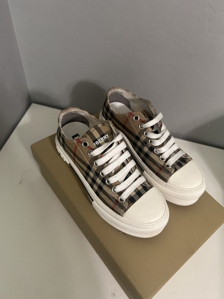 Burberry Shoes