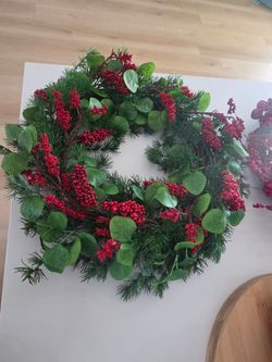 New Holiday Wreath.. Red