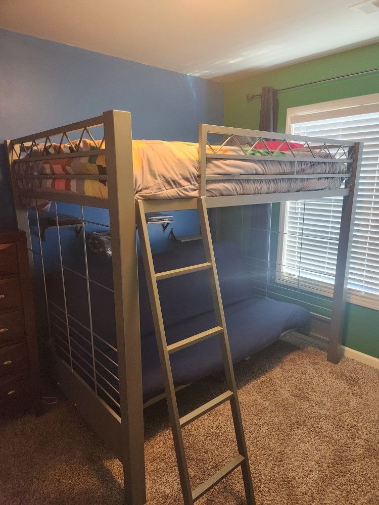 Full Size Loft Bed With Futon