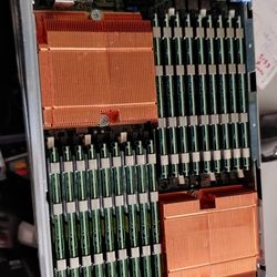 Dell Poweredge M710HD 144gb DDR3 10600r 2x E5530