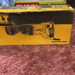 Dewalt DWE305PK-XE Reciprocating saw