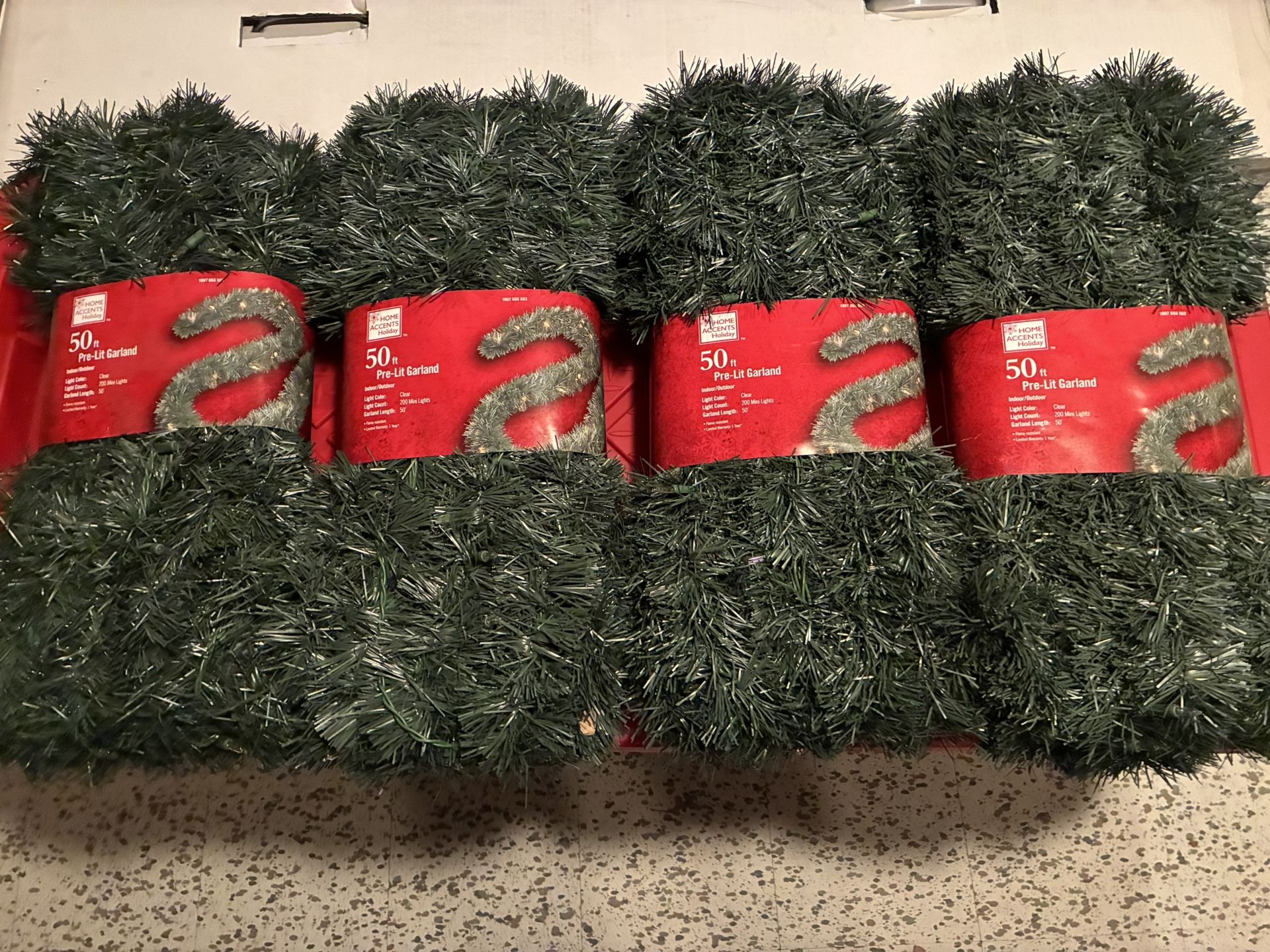 50 Ft  Pre- Lit Garland 