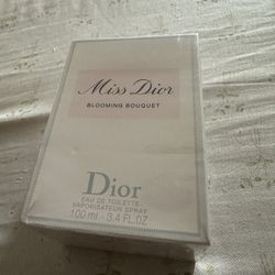 Miss Dior Perfume