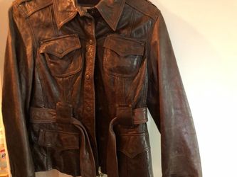 Wilson’s Leather Size Large but runs Small