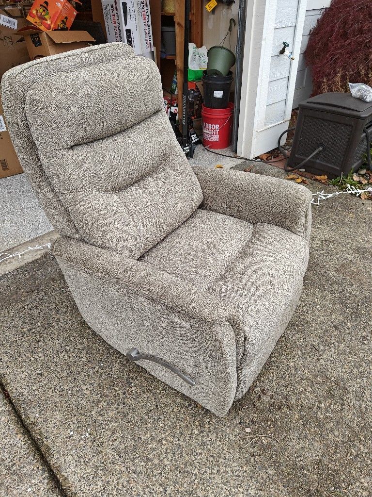 Swivel Rocker Recliner The Cannery