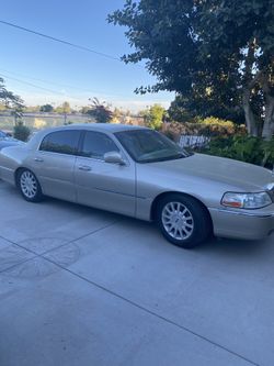2006 Lincoln Town Car