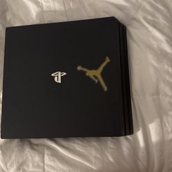 PS4 Pro 