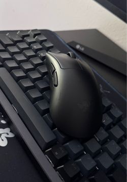 Razer DeathAdder V4 Pro Wireless Gaming Mouse
