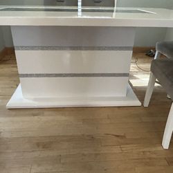 Dining Room Table 