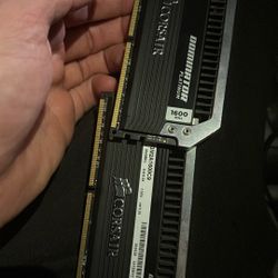 Corsair Dominator Platinum 16GB (2x8GB) DDR3 1600MHz CL9 RAM Kit - CMD16GX3M2A1600C9