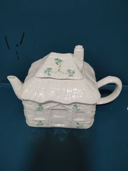 Belleek Irish Cottage, Rare Find