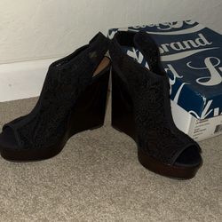 LuckyBrand Black Crochet Wedges