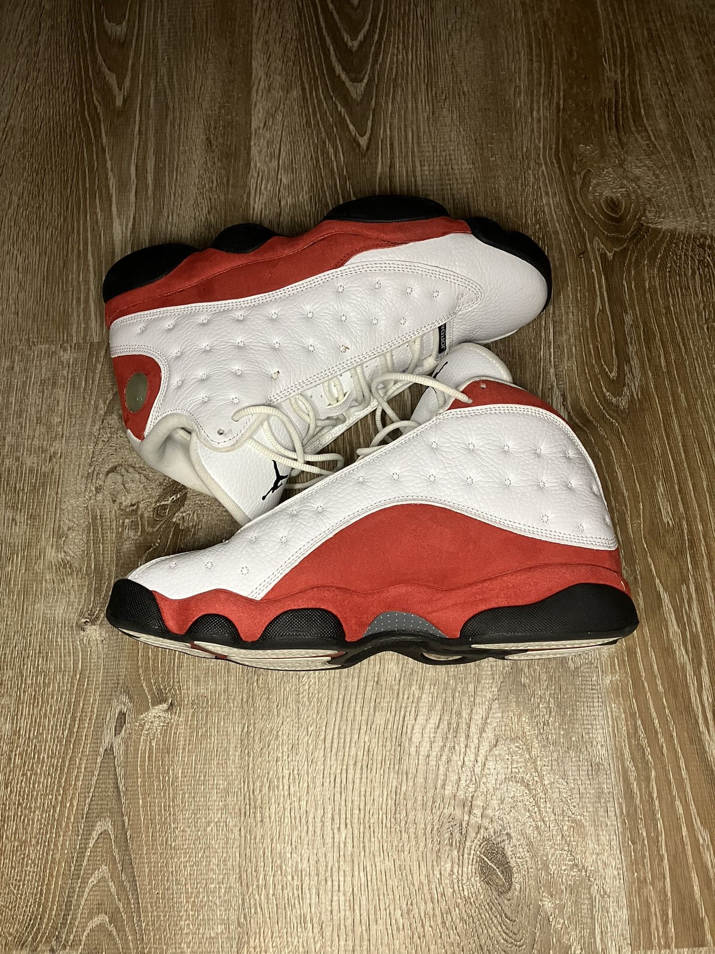 Jordan 13 Retro OG Chicago (2017)- Size 9