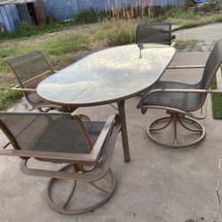 Patio Set. Read Description For Details And Location 