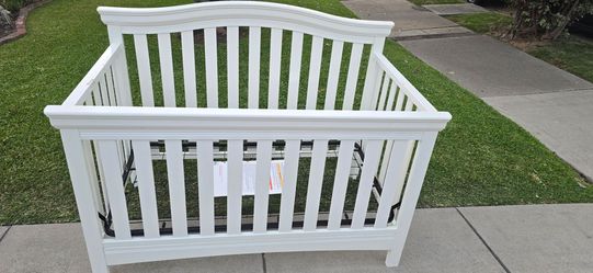 Delta Baby Crib