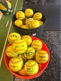 10U softballs