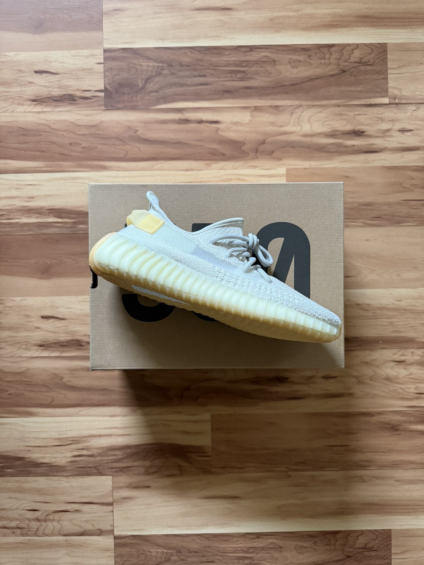 Adidas Yeezy Boost 350 V2 Light Size 8.5